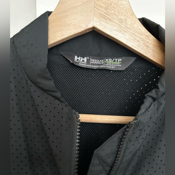 Helly Hansen Women’s Black Bomber Jacket - Picture 7 of 8